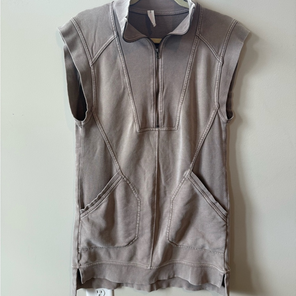 Daily Practice Sleeveless Gray Zip-Up Dress